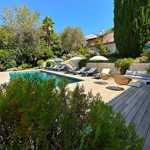 https://a-casa-bianca-saint-paul-de-vence.fr-provencehotel.com